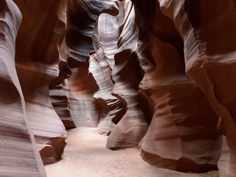 Sandstone walls and sandy floor