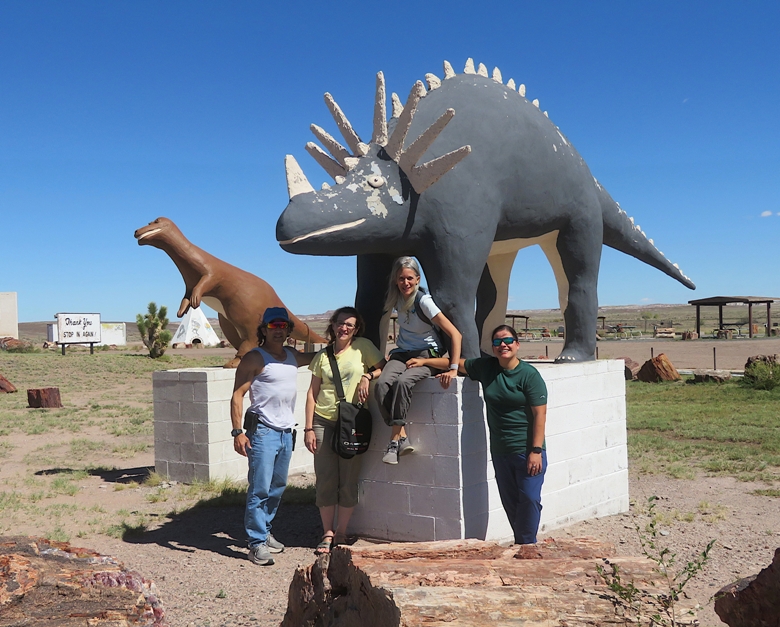 Team SNaCkeR at styracosaurus statue