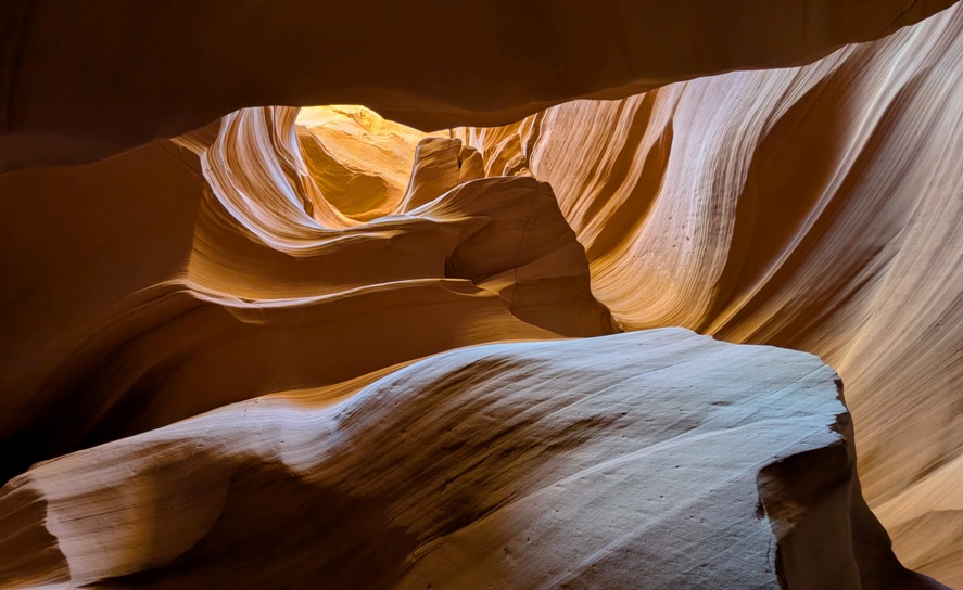 Tan-colored rocks in the slot canyon
