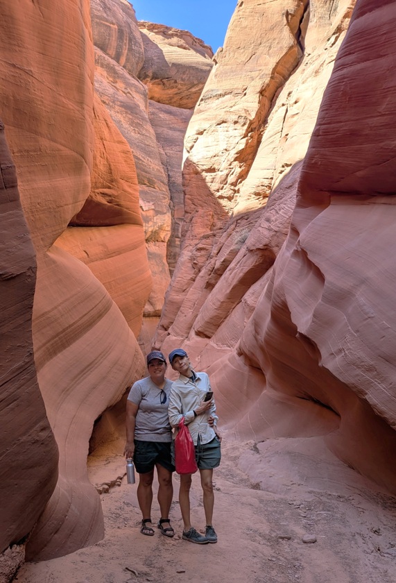 Robin and Carmen in the slot canyon