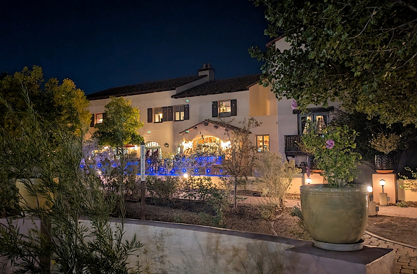 The front of the La Posada Hotel at night