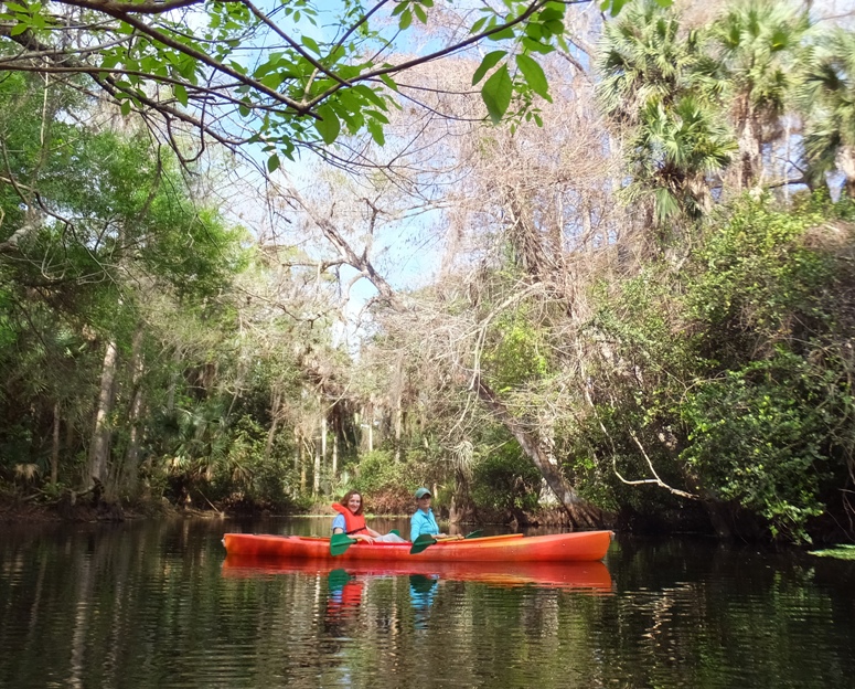 Norma and Carmen in their tandem kayak