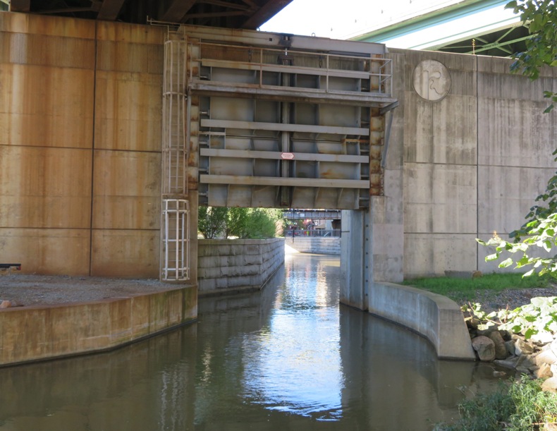 Raised wall on the canal
