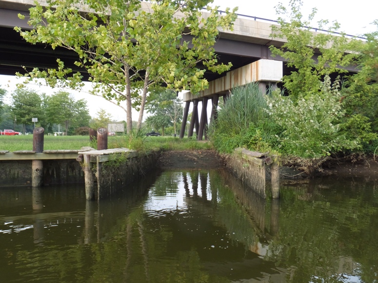 Old, unmaintained boat ramp at Daniel Crouse Memorial Park
