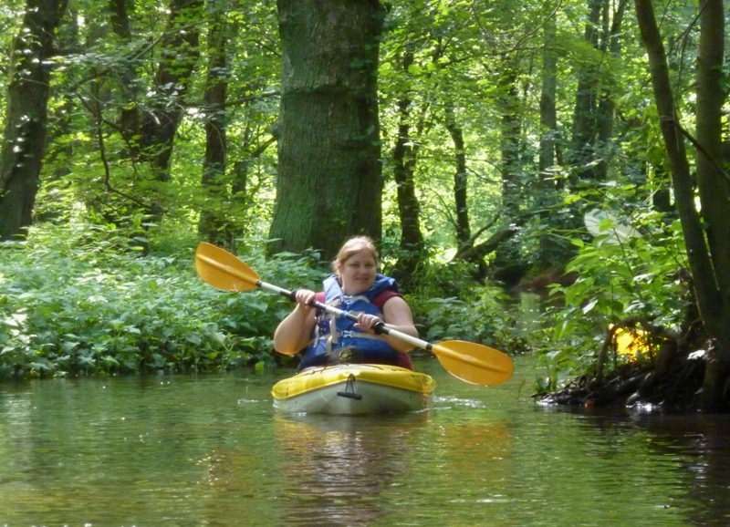 Julia paddling difficult boat