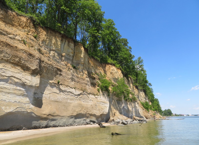 Dramatic and steep Randle Cliffs