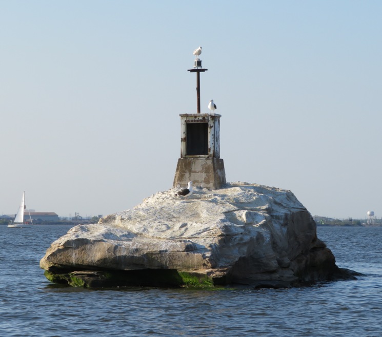 Perhaps a beacon-like structure at White Rocks