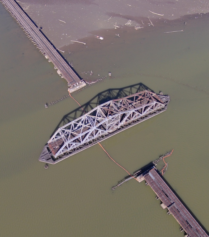 High view of the swing bridge