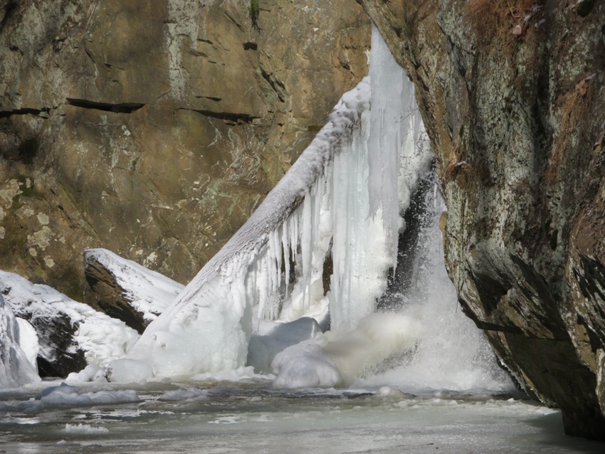 Side view of Kilgore Falls