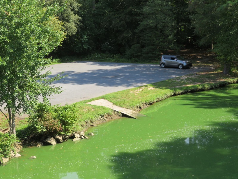 Parking lot, vehicle, and small ramp for launching