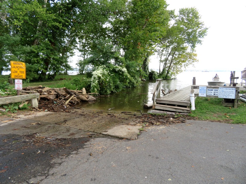 Boat ramp at Belle Haven Marina