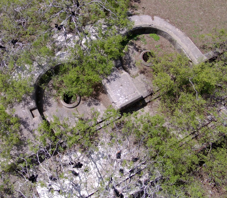 Holes that held cannon swivels
