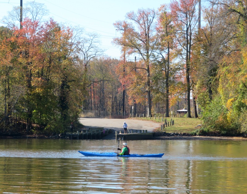 Kayaker in front of Willoughby Beach Launching Ramp