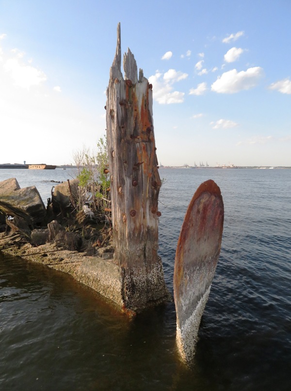 Port rear view of propeller