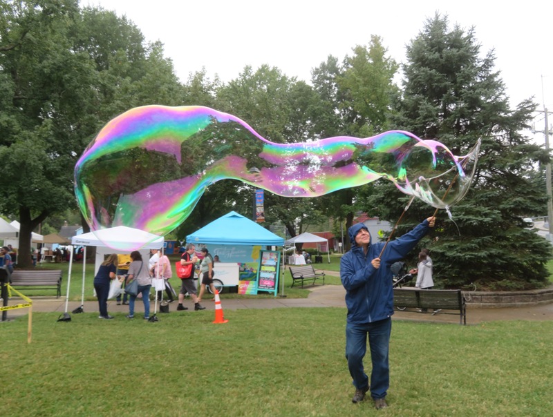 Making bubbles in a light drizzle