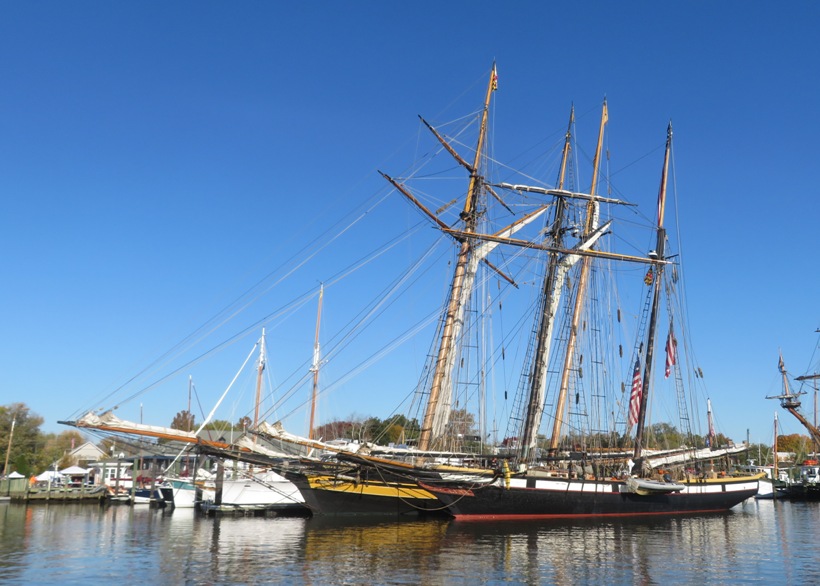 Pride of Baltimore II and Lynx