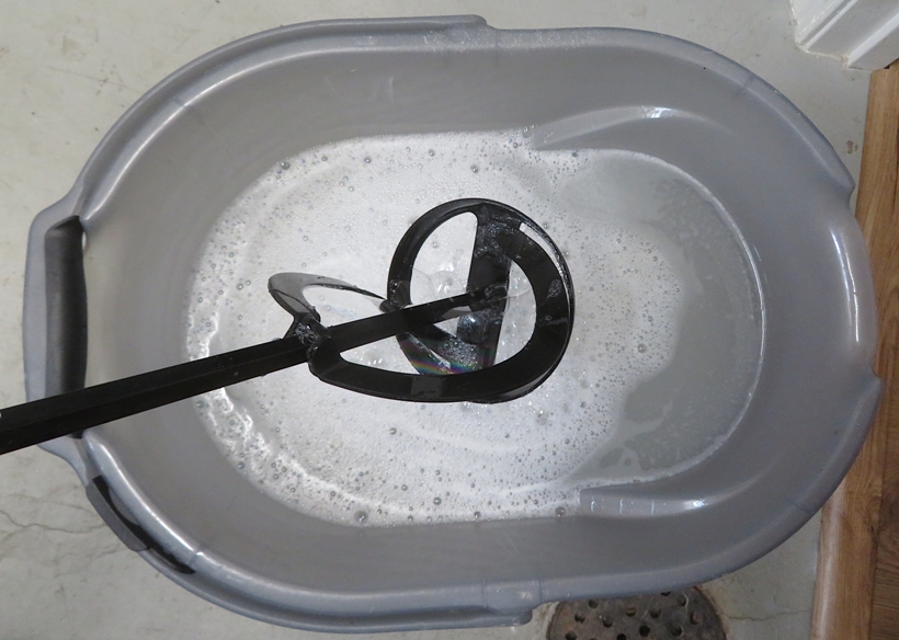 Spiral mixer in bubble solution
