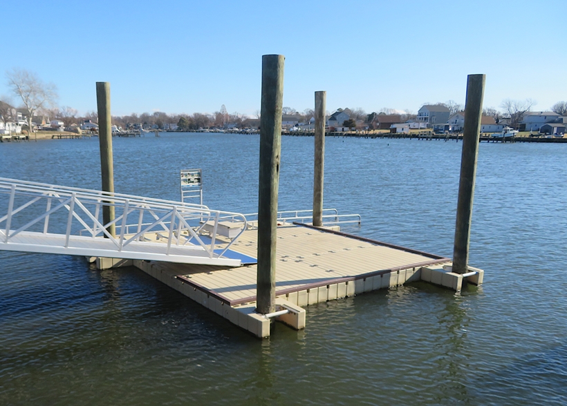 Floating pier and ramp leading to it